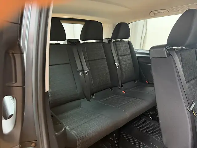 Mercedes-Benz Vito view 11