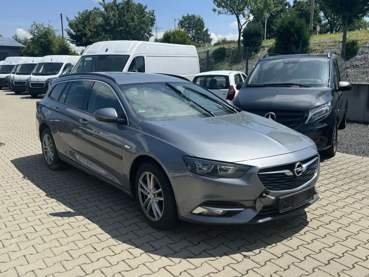 Opel Insignia Sports Tourer 2.0 Diesel Edition - 2