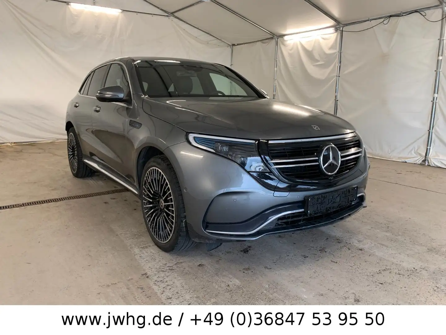 Mercedes-Benz EQC 400 400 4M 2x AMG LINE Multibeam 21" 360K Distr+ Šedá - 2