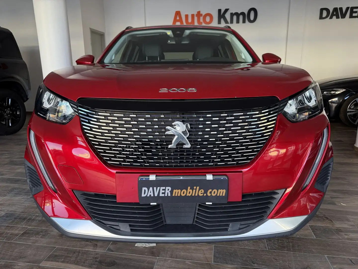 Peugeot 2008 PureTech 130 EAT8 S&S Allure Rosso - 2
