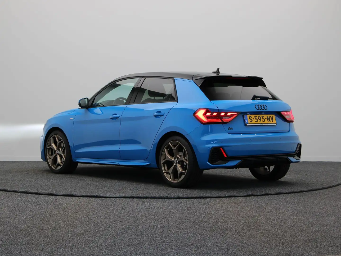 Audi A1 Sportback 30 TFSI S edition | Stoelverwarming | Le Bleu - 2