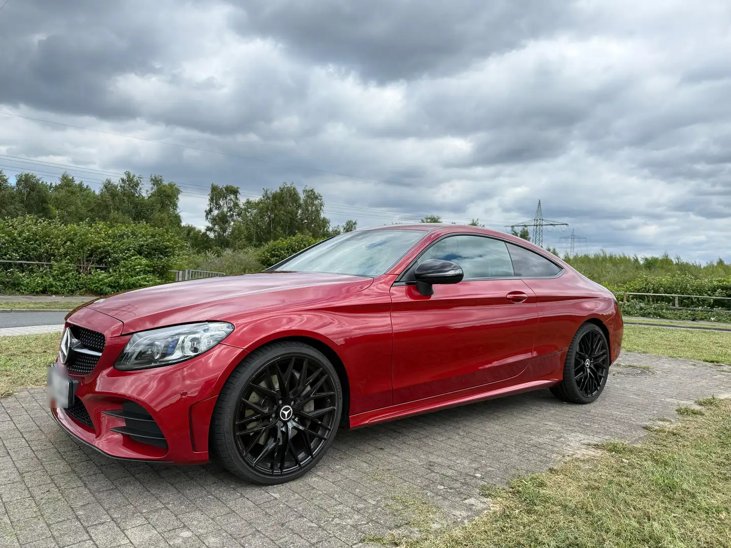 Mercedes-Benz C 300 Coupe 9G-TRONIC AMG Line Rouge - 1