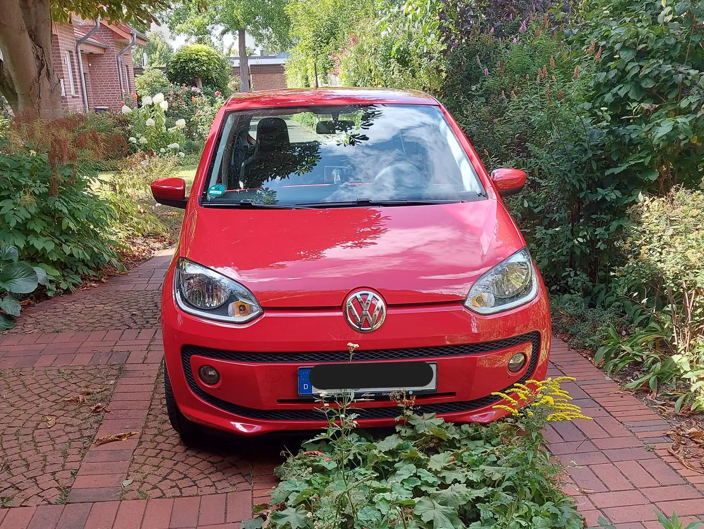 Volkswagen up! up! BlueMotion Technology high up! Rot - 2