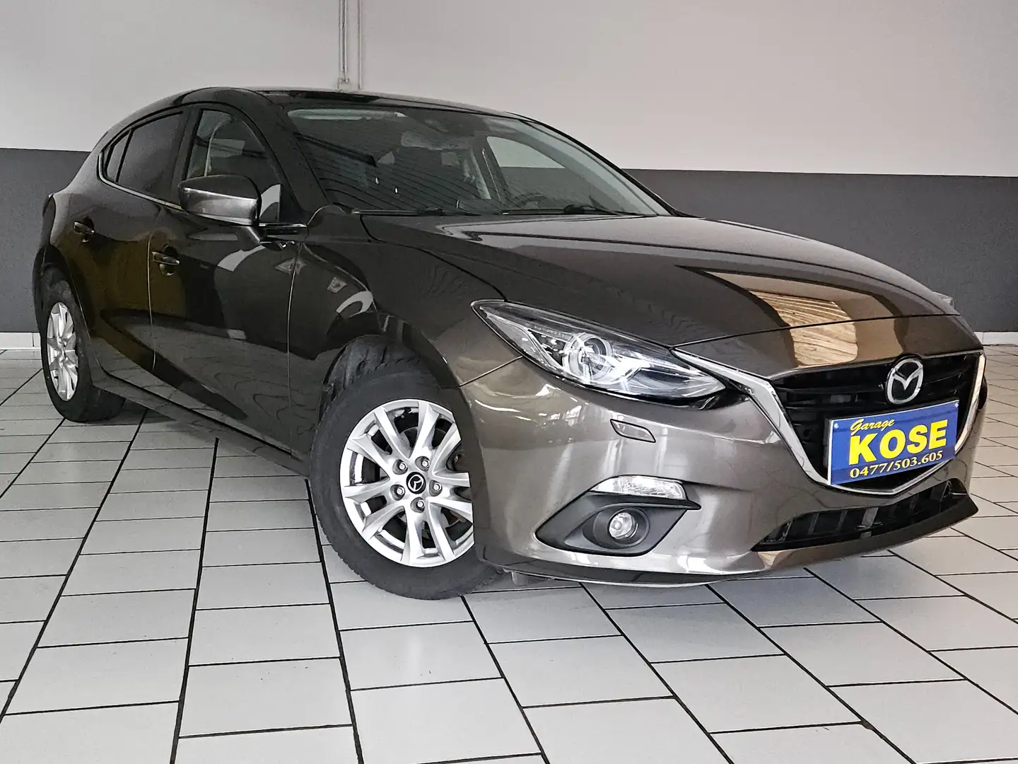 Mazda 3 3 1.5i SKYACTIVE/CLIMATISATION/NAVIGATION CAR-PASS Bruin - 1