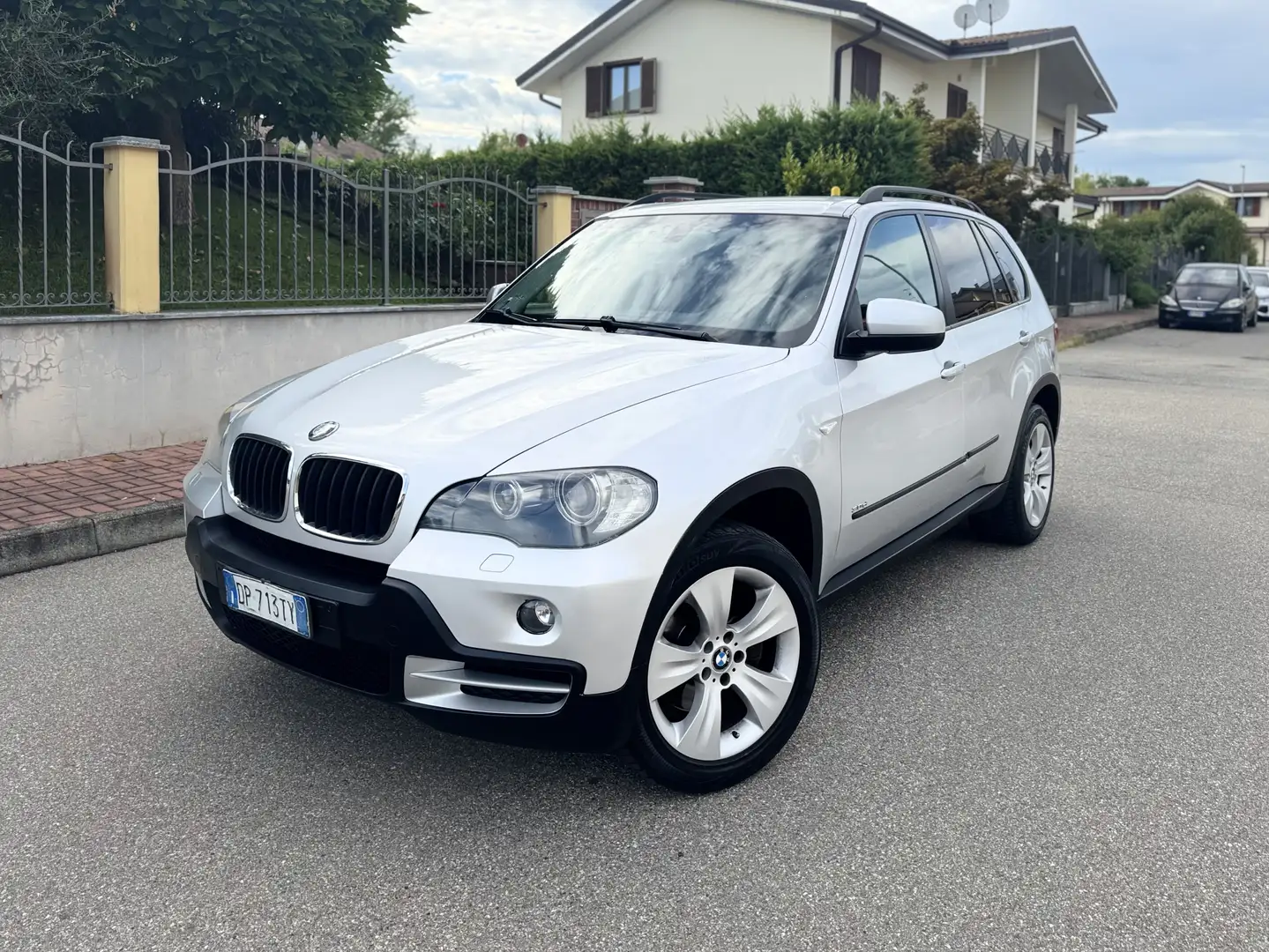 BMW X5 x5 3.0d 4x4 con gancio traino Argent - 1
