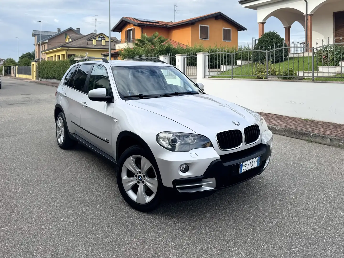 BMW X5 x5 3.0d 4x4 con gancio traino Argent - 2