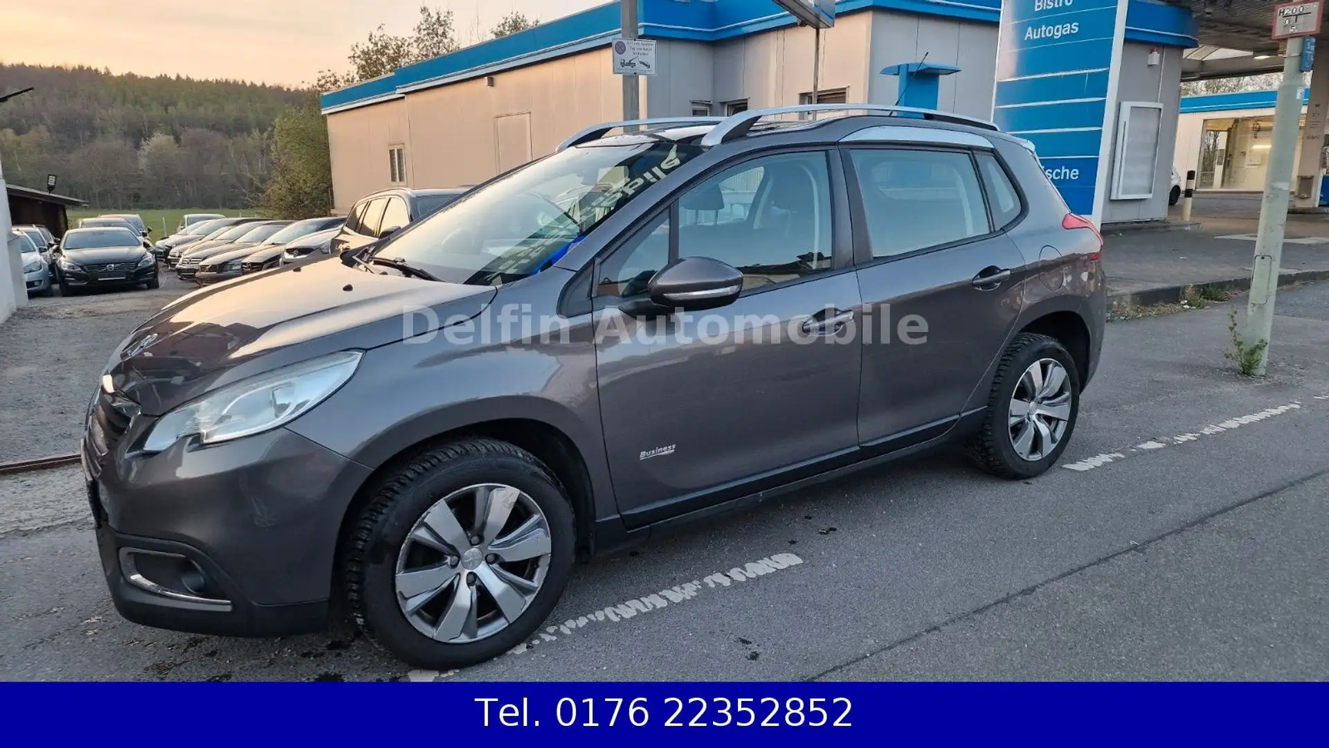 Peugeot 2008 Business-Line 120 VTi-Panorama-Navi-Pdc-Alu Gris - 1