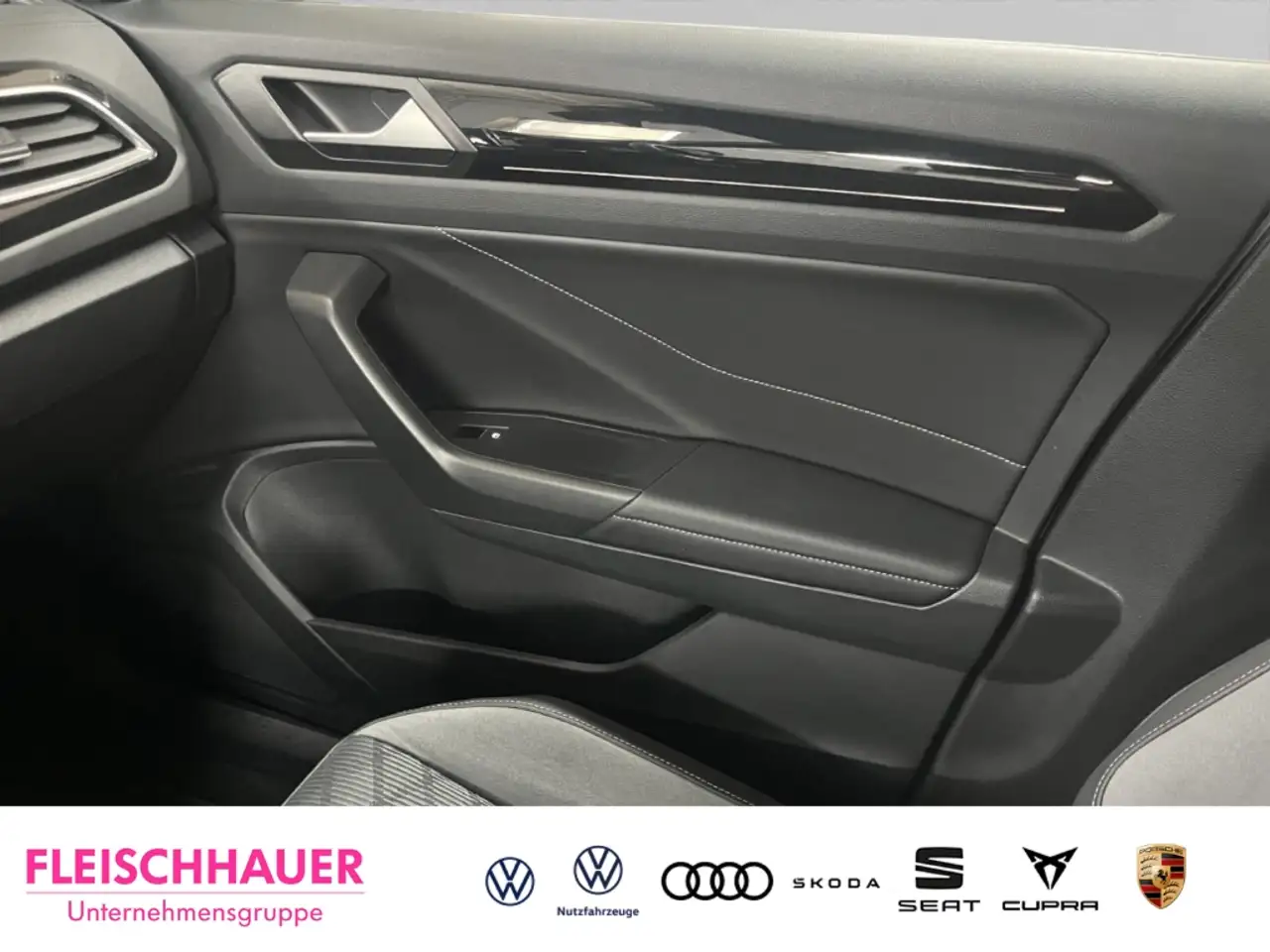 Volkswagen T-Roc 1.5 TSI R-Line Lenkrad-heizbar Kamera Sitzhz 13
