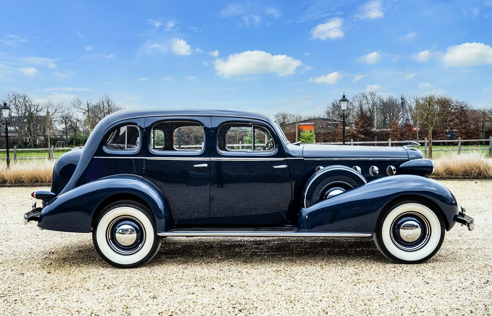 Cadillac LaSalle Blau - 2