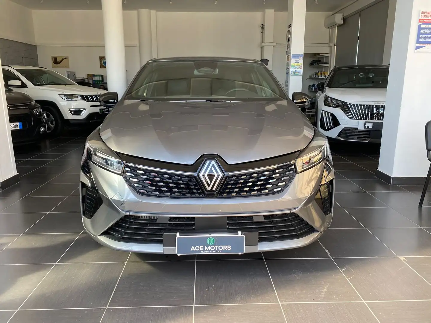 Renault Clio Clio ECO-G 100 CV 5 porte Techno Grijs - 2