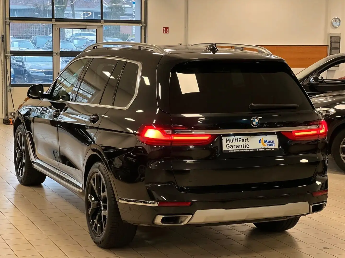 BMW X7 xD30d/HUD/Pano/SoftC/360°/MassaBelüfStz/PureEx Schwarz - 2