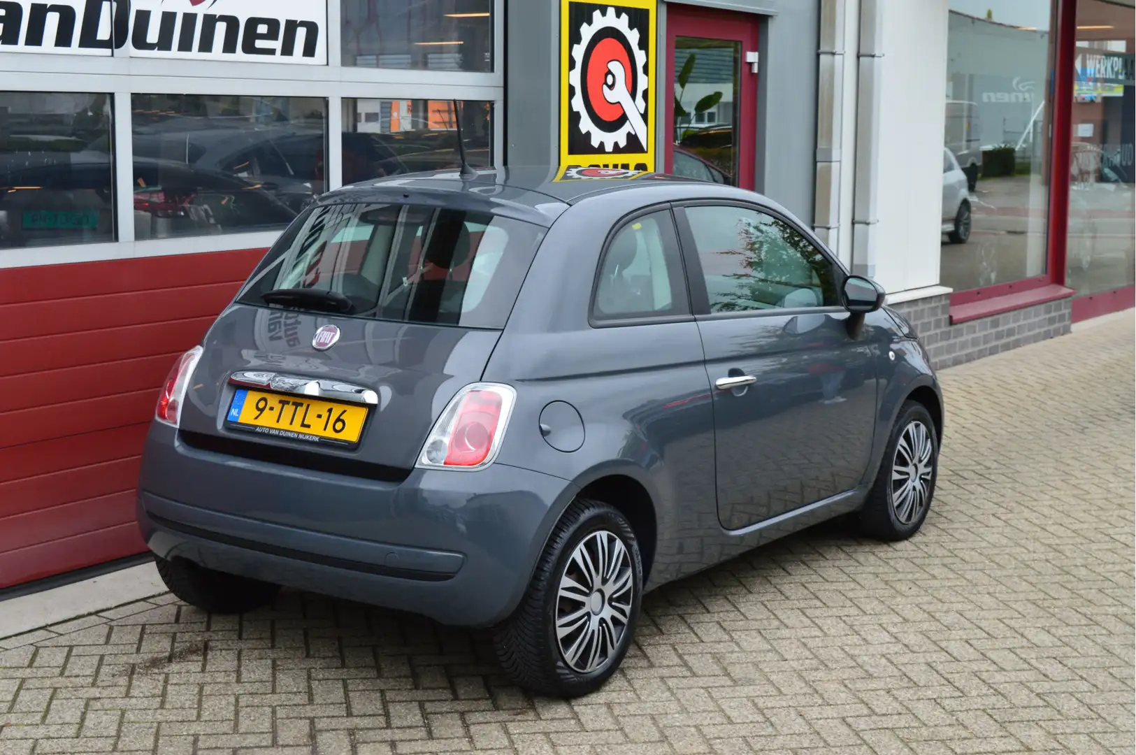 Fiat 500 1.0 TwinAir Pop O.a: Airco, Multimedia systeem, Nw Grijs - 2