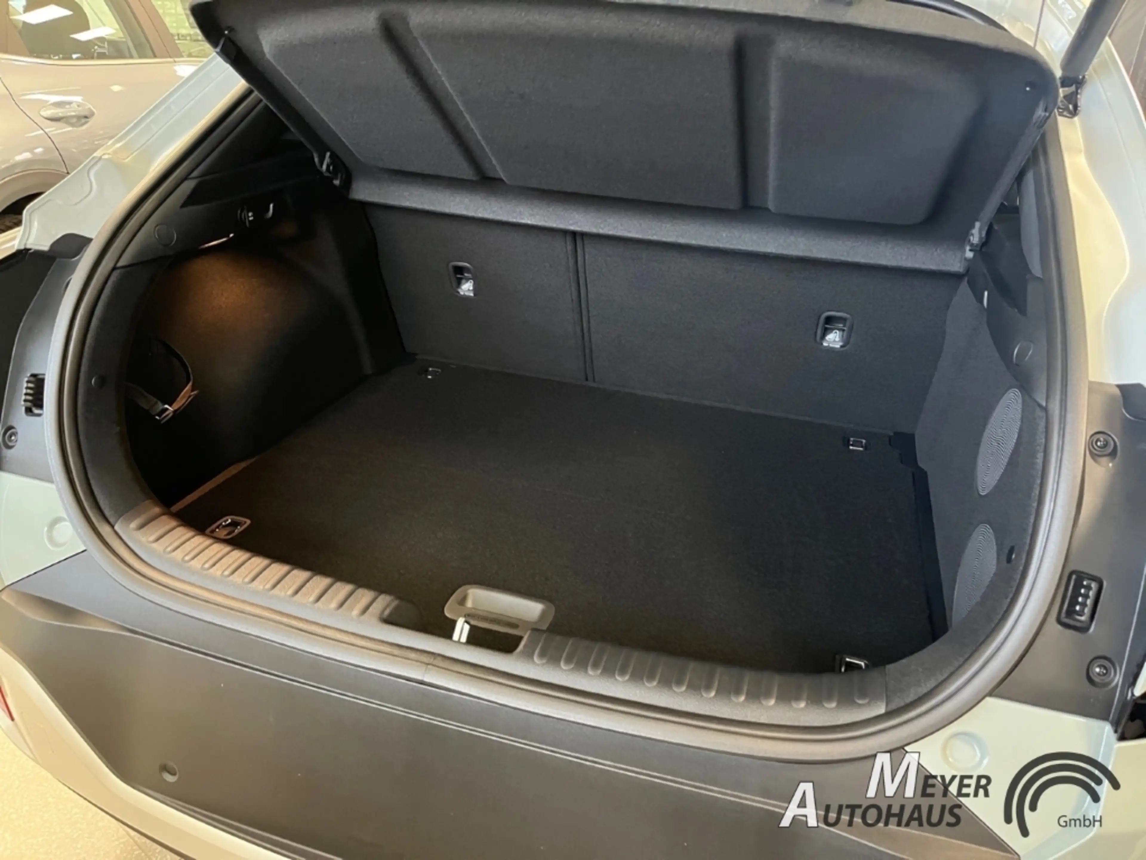 Kia XCeed PE2 1.6 T-GDI 180 PS DCT7 Spirit+Sound+Glasdach+Si — photo 12