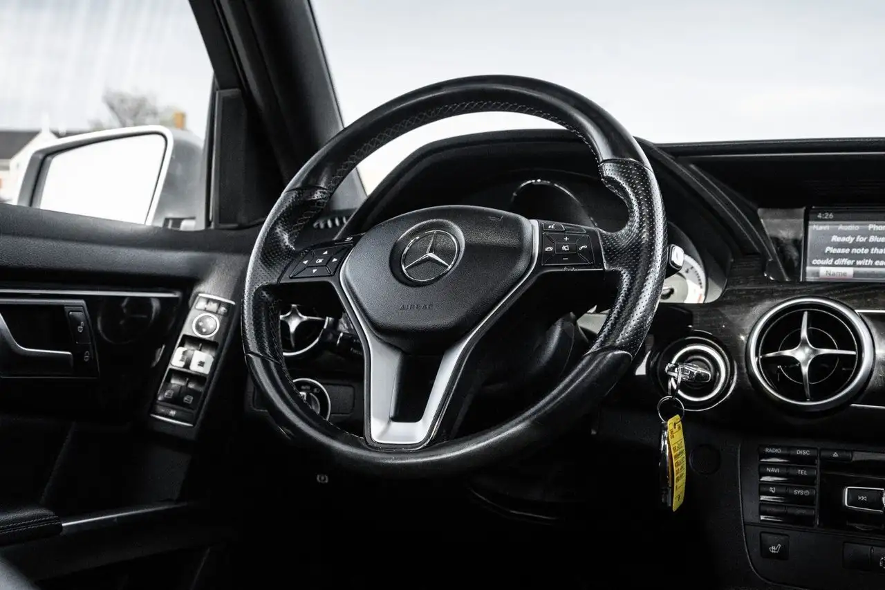 Mercedes-Benz GLK-Class снимка Mercedes-Benz GLK-Class