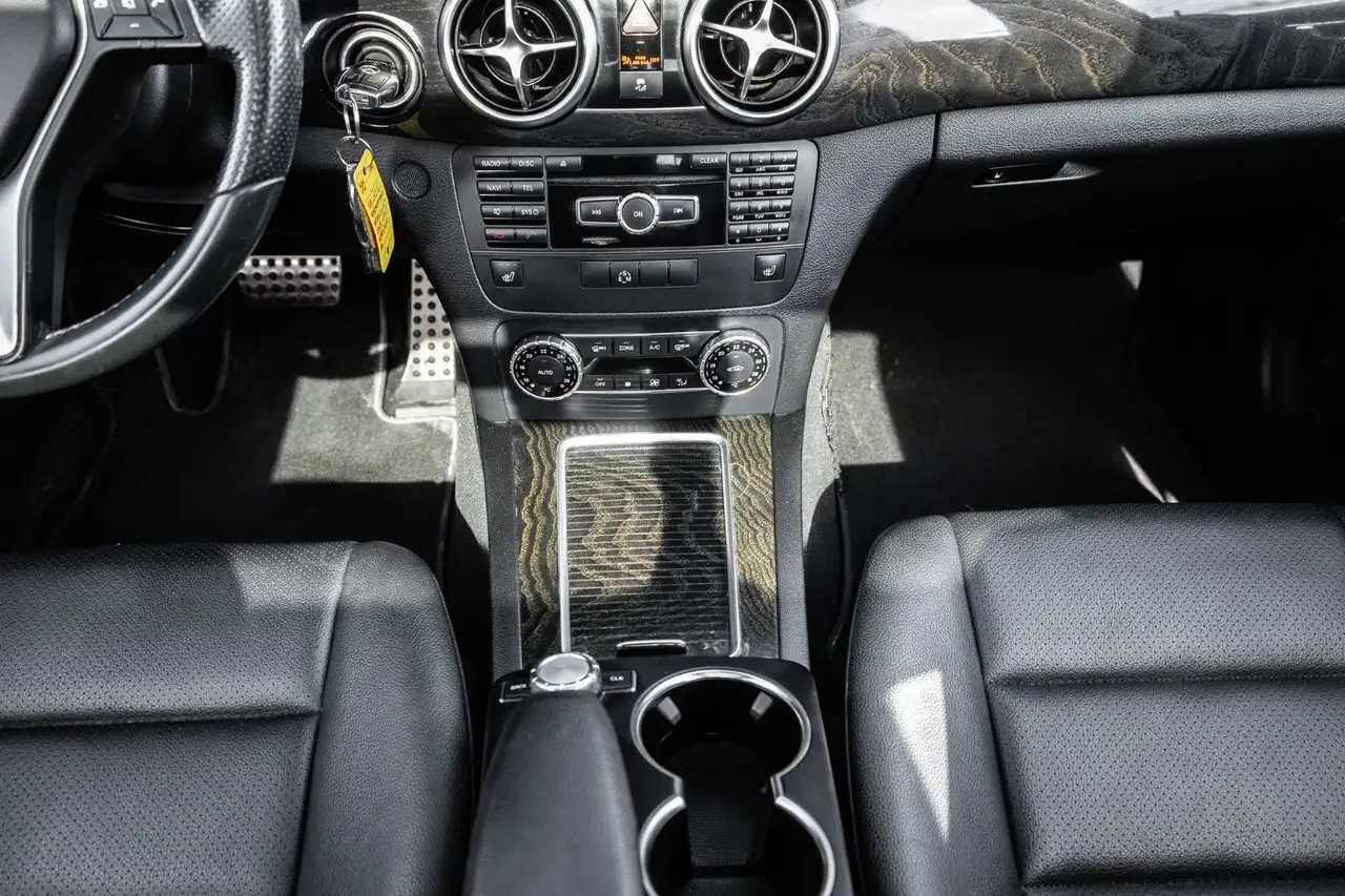 Mercedes-Benz GLK-Class снимка Mercedes-Benz GLK-Class