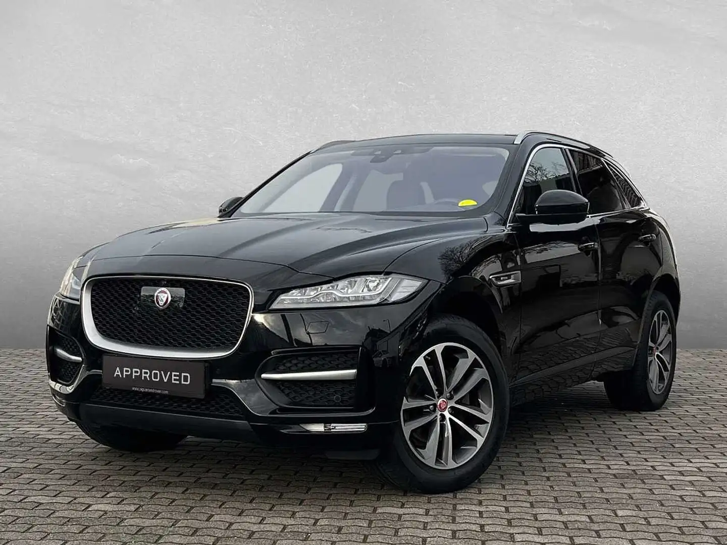 Jaguar F-Pace 25d AWD Aut. R-Sport Zwart - 1