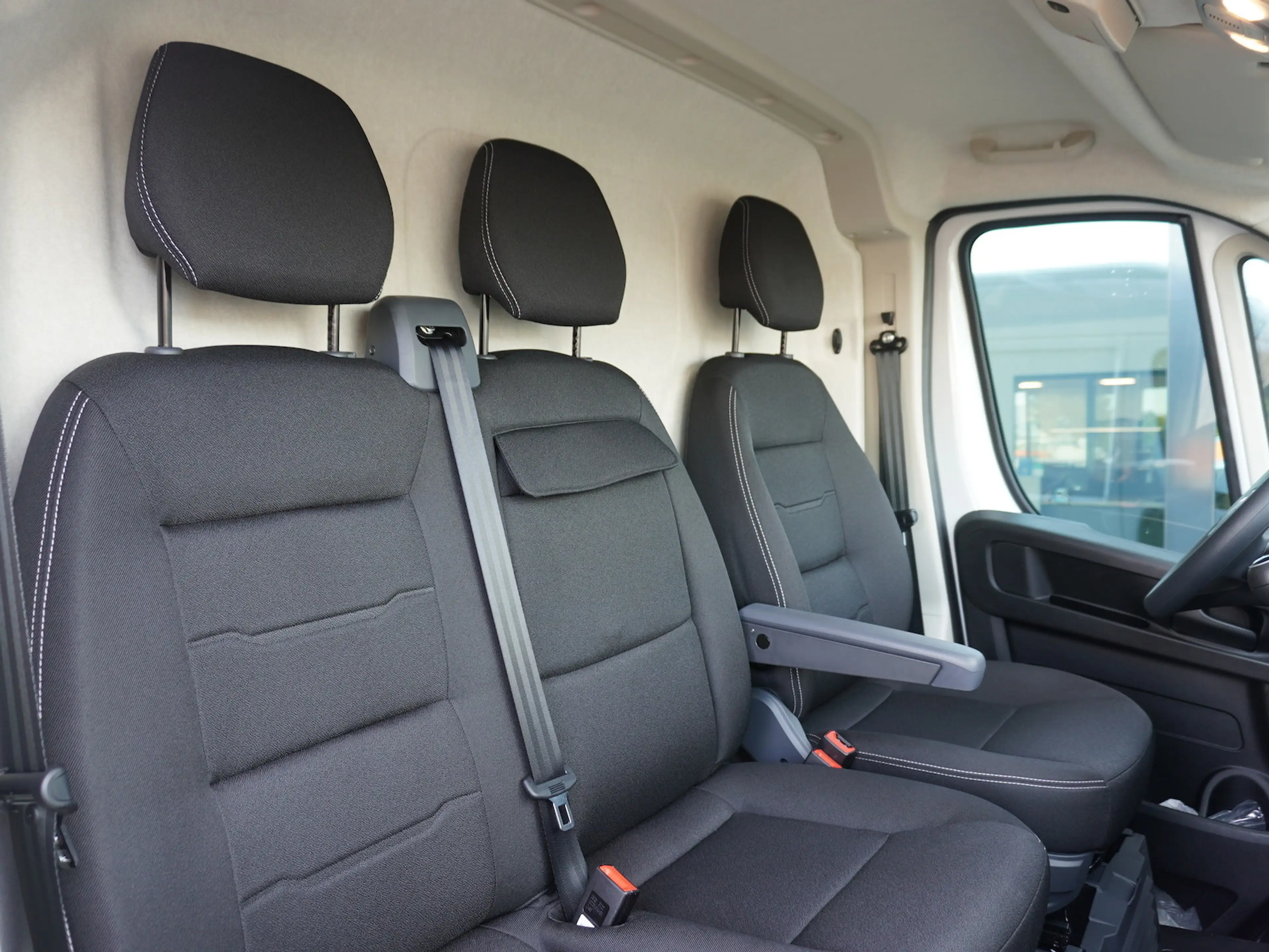 Fiat Ducato Maxi 35 L3H2 140 / Vollausstattung — photo 11