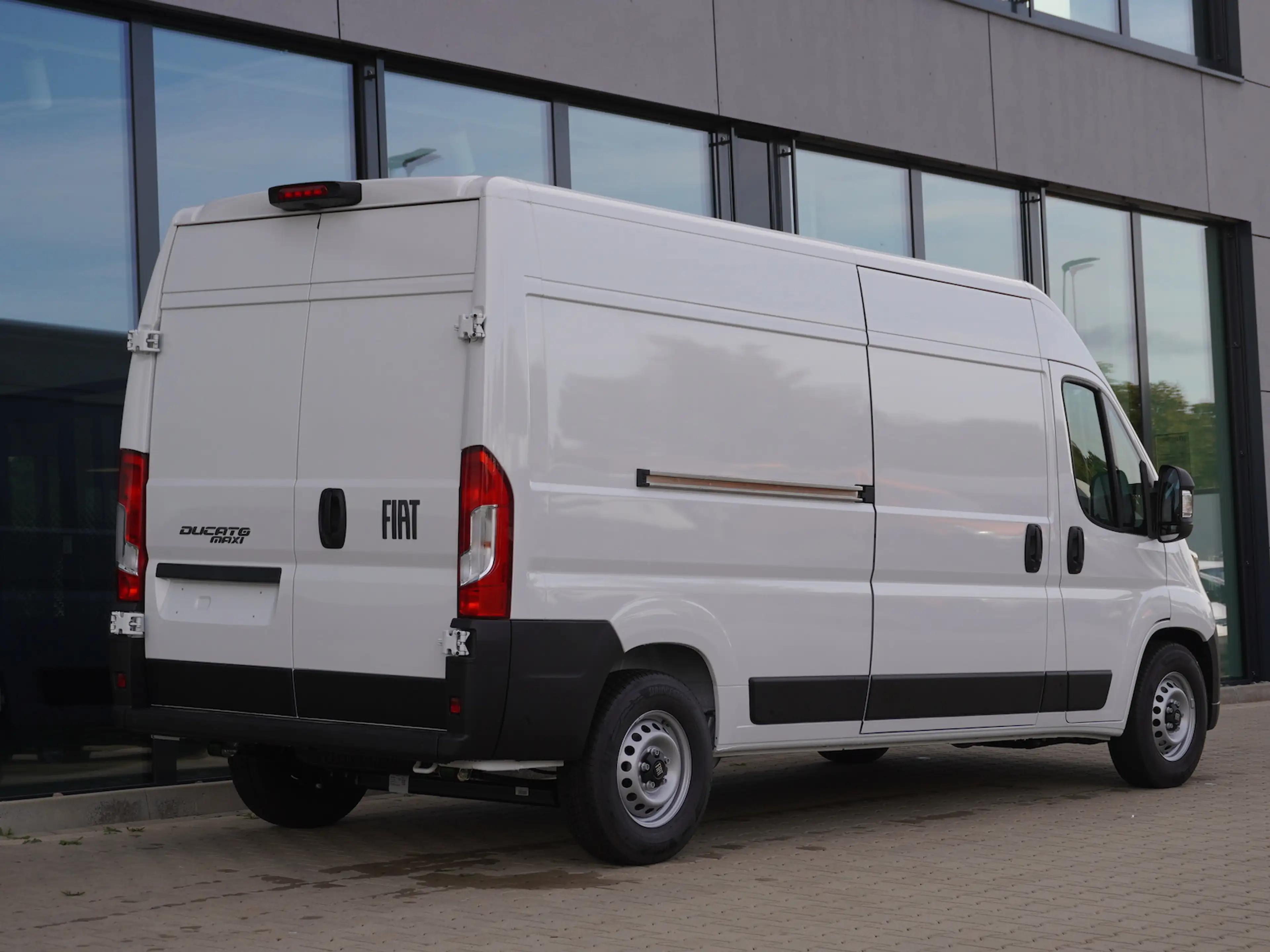 Fiat Ducato Maxi 35 L3H2 140 / Vollausstattung — photo 2