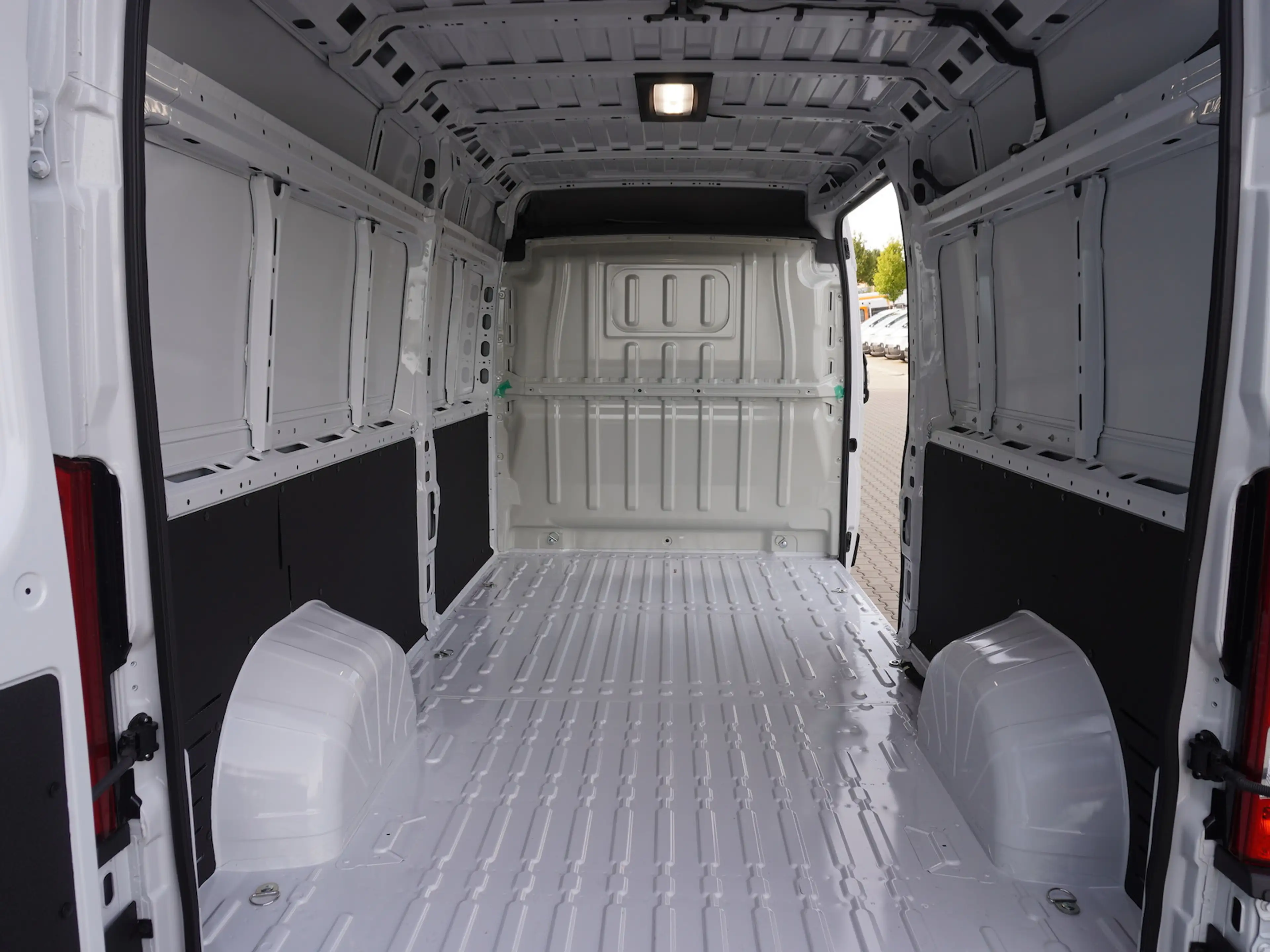 Fiat Ducato Maxi 35 L3H2 140 / Vollausstattung — photo 6