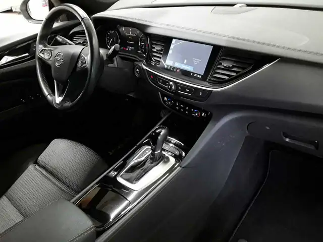 Opel Insignia view 12