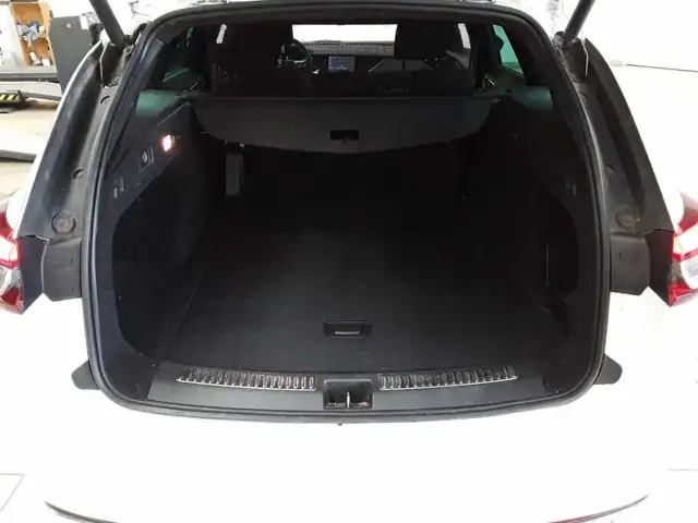 Opel Insignia view 8
