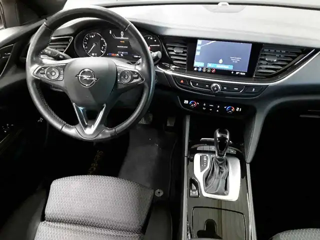 Opel Insignia view 5