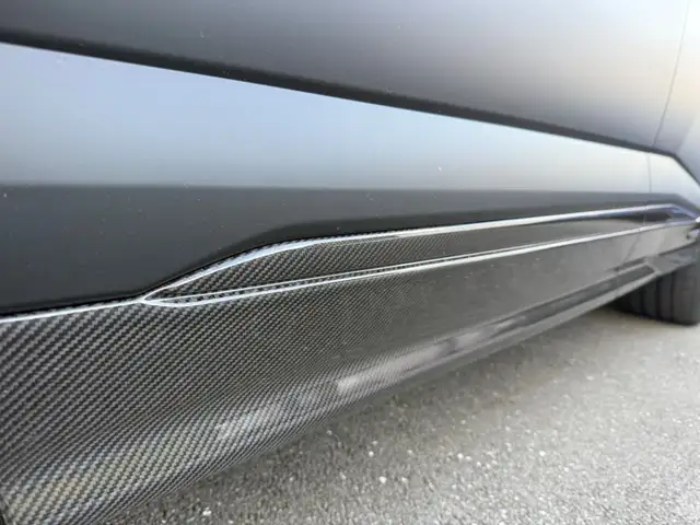 Lamborghini Urus view 17
