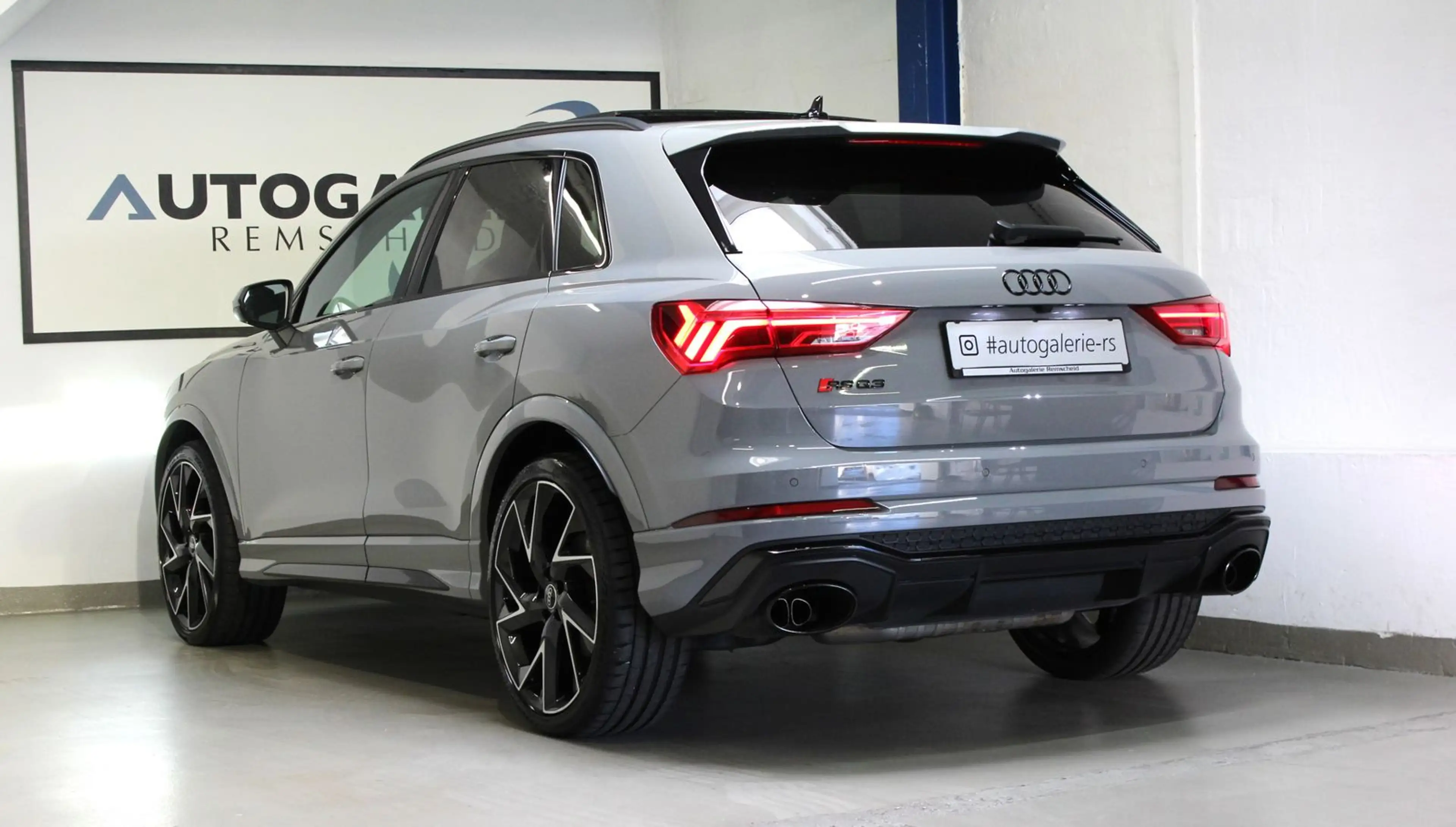 Audi RS Q3 2.5 TFSI q.*NARDO*RS AGA*PANO*SCHALE*SONOS — photo 8