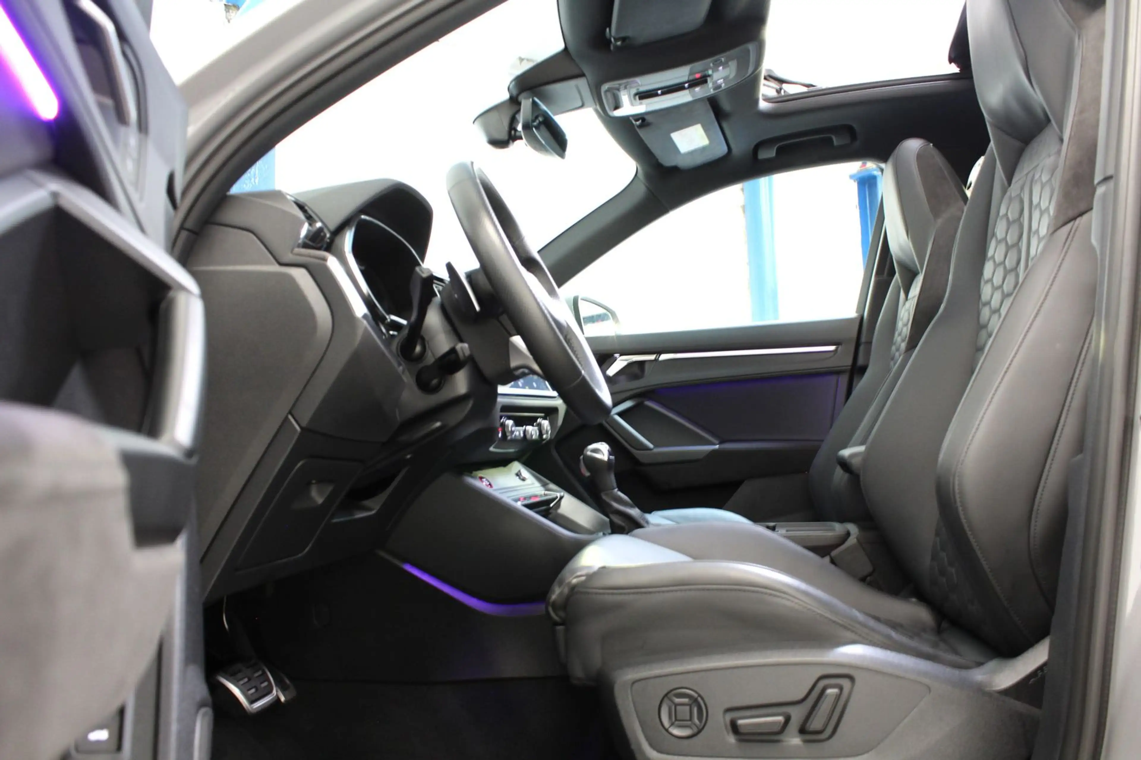 Audi RS Q3 2.5 TFSI q.*NARDO*RS AGA*PANO*SCHALE*SONOS — photo 9