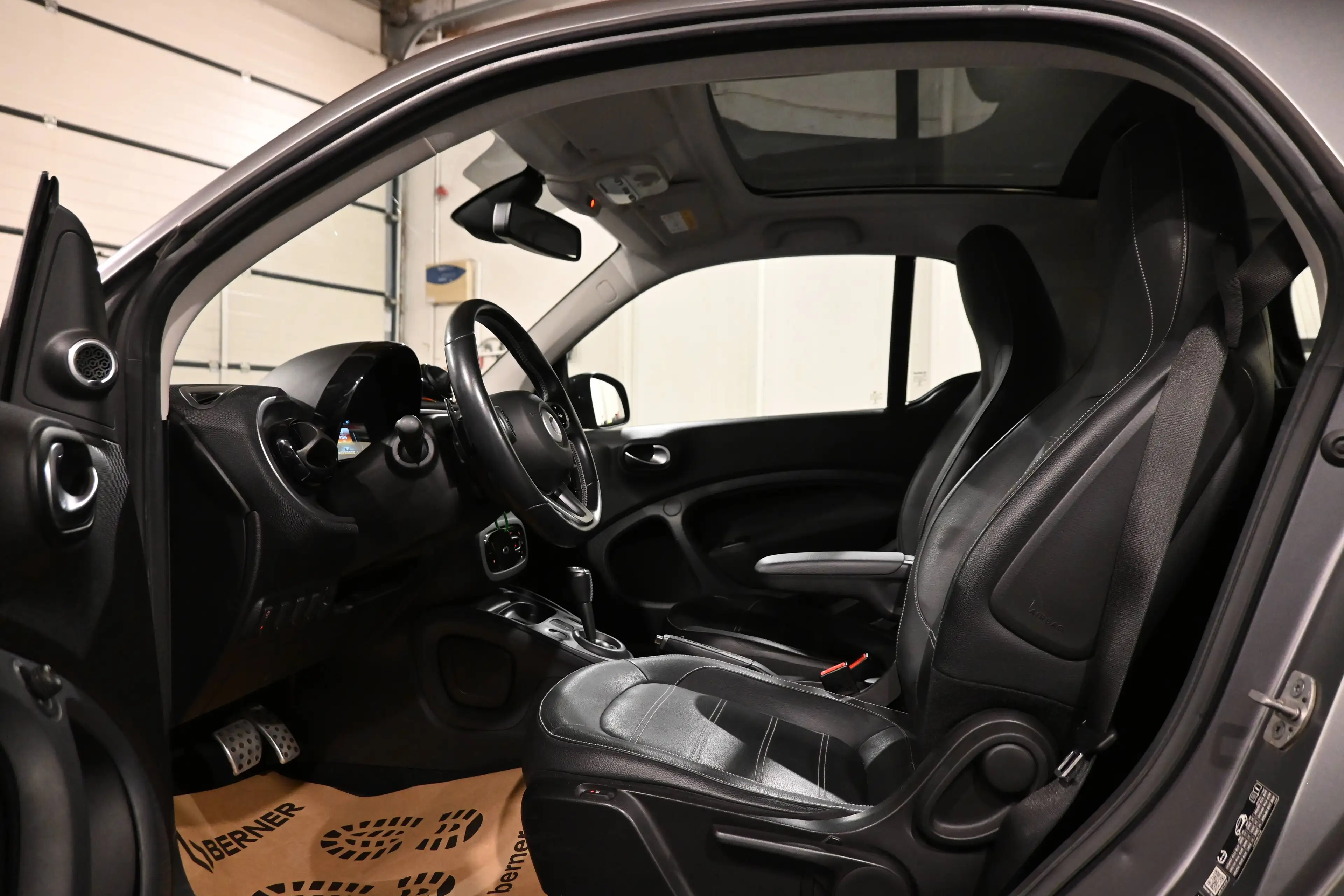 smart forTwo Fortwo BRABUS STYLE 0.9 Turbo DCT / CAMERA / GPS NAVIGATION / TOIT PANORAMIQUE !! — photo 11