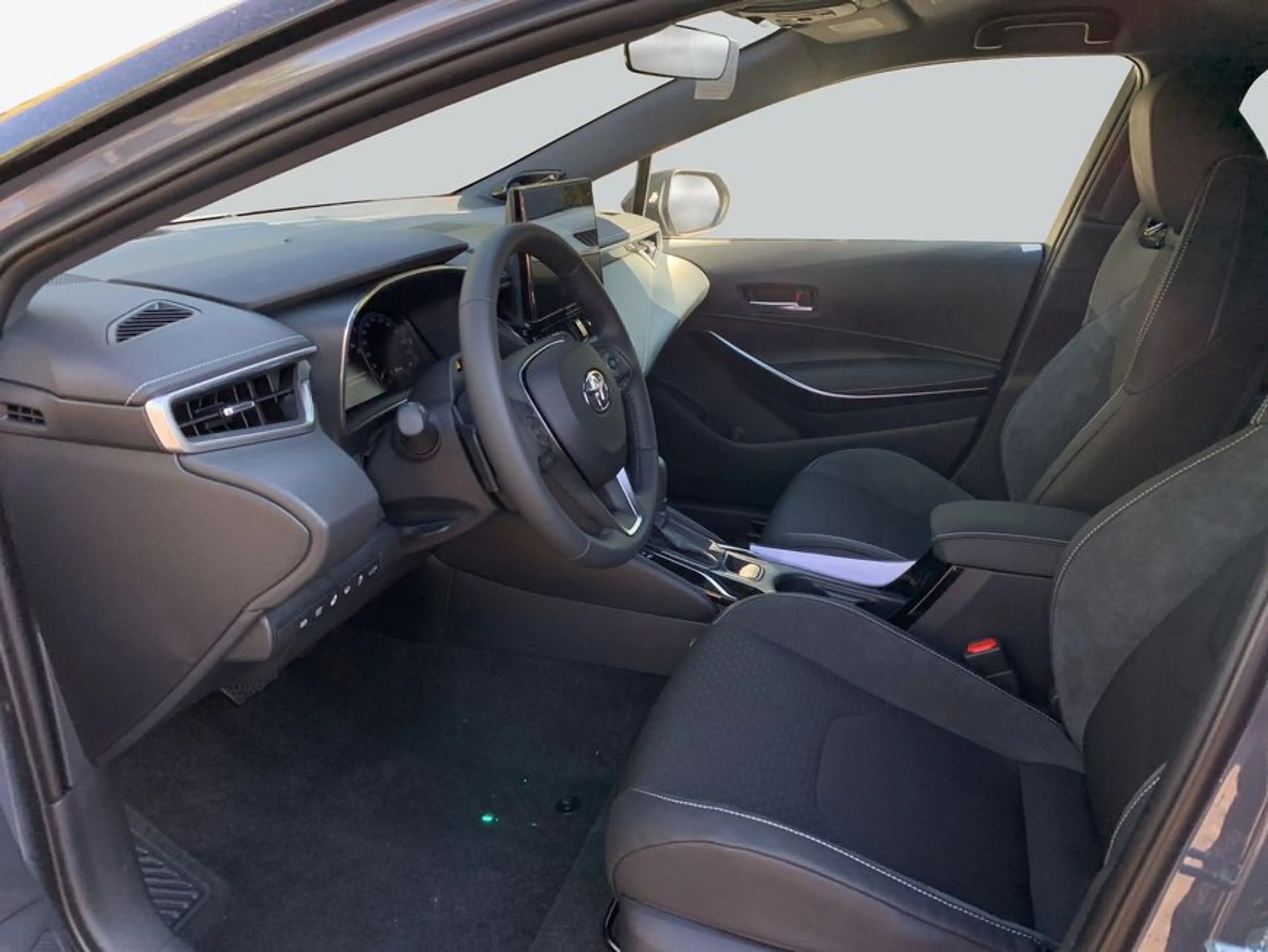Toyota Corolla 2.0 Hybrid Touring Sports Lounge Edition 9 — photo 9