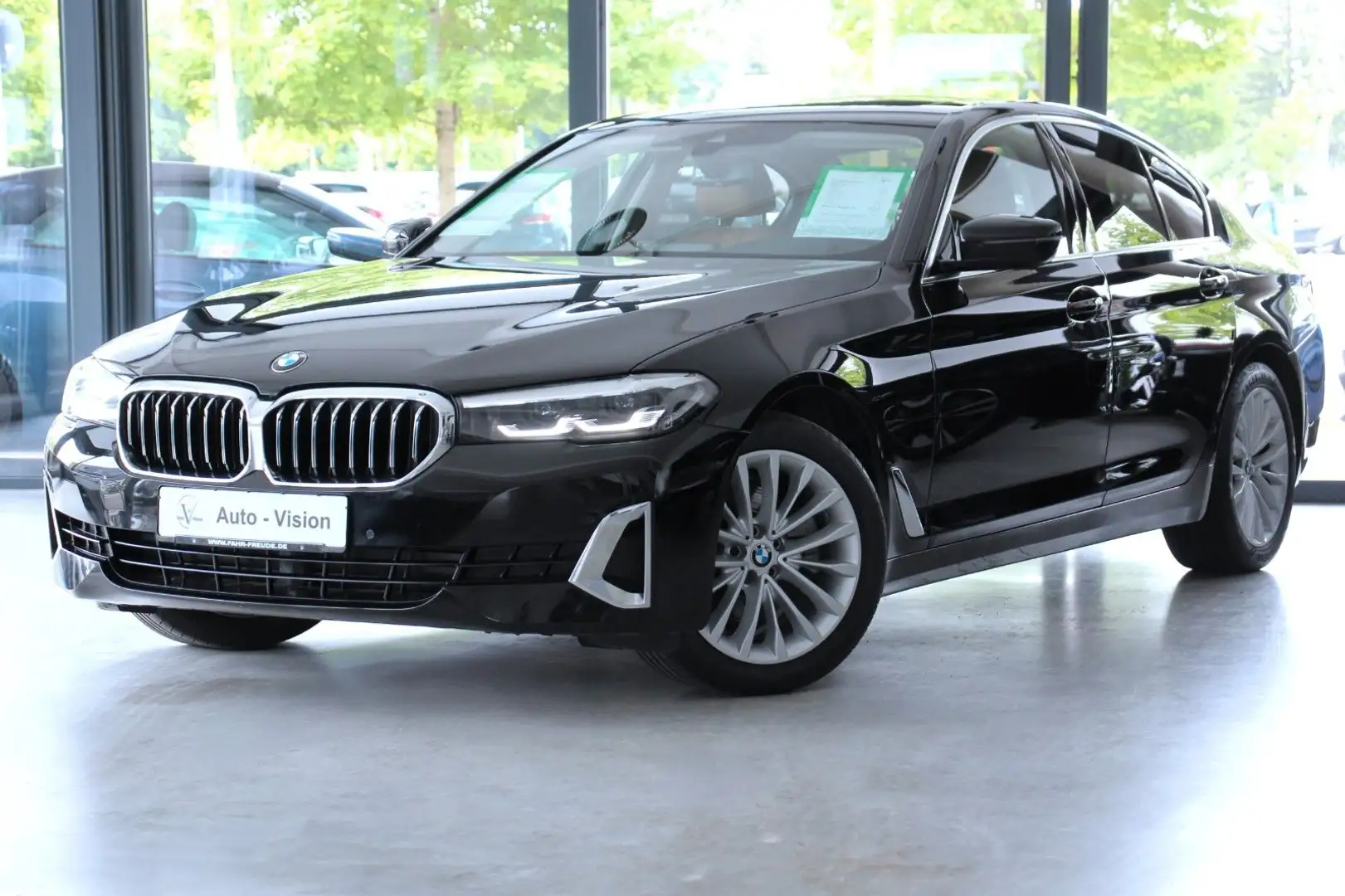 BMW 520 d (G30) xDrive Luxury Line *LED*KAM*Schiebdch Negru - 1