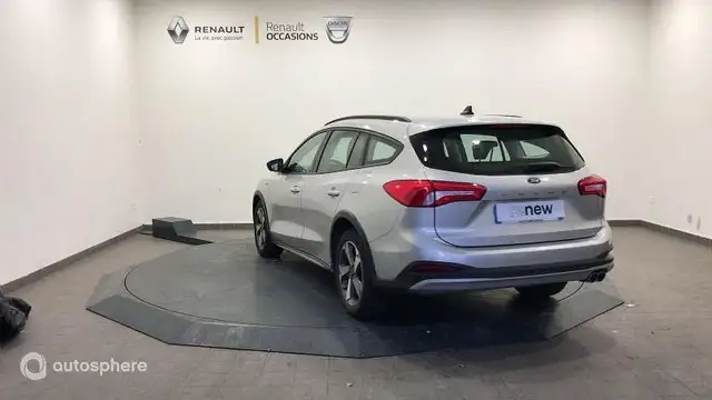 Ford Focus view 2