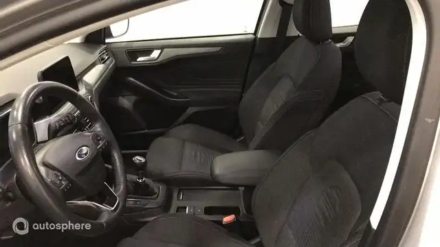 Ford Focus view 11