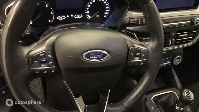 Ford Focus view 13