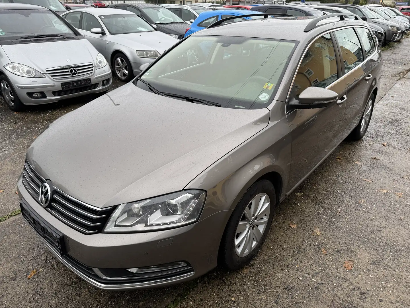 Volkswagen Passat Variant Comfortline BlueMotion 4Motion Braun - 1