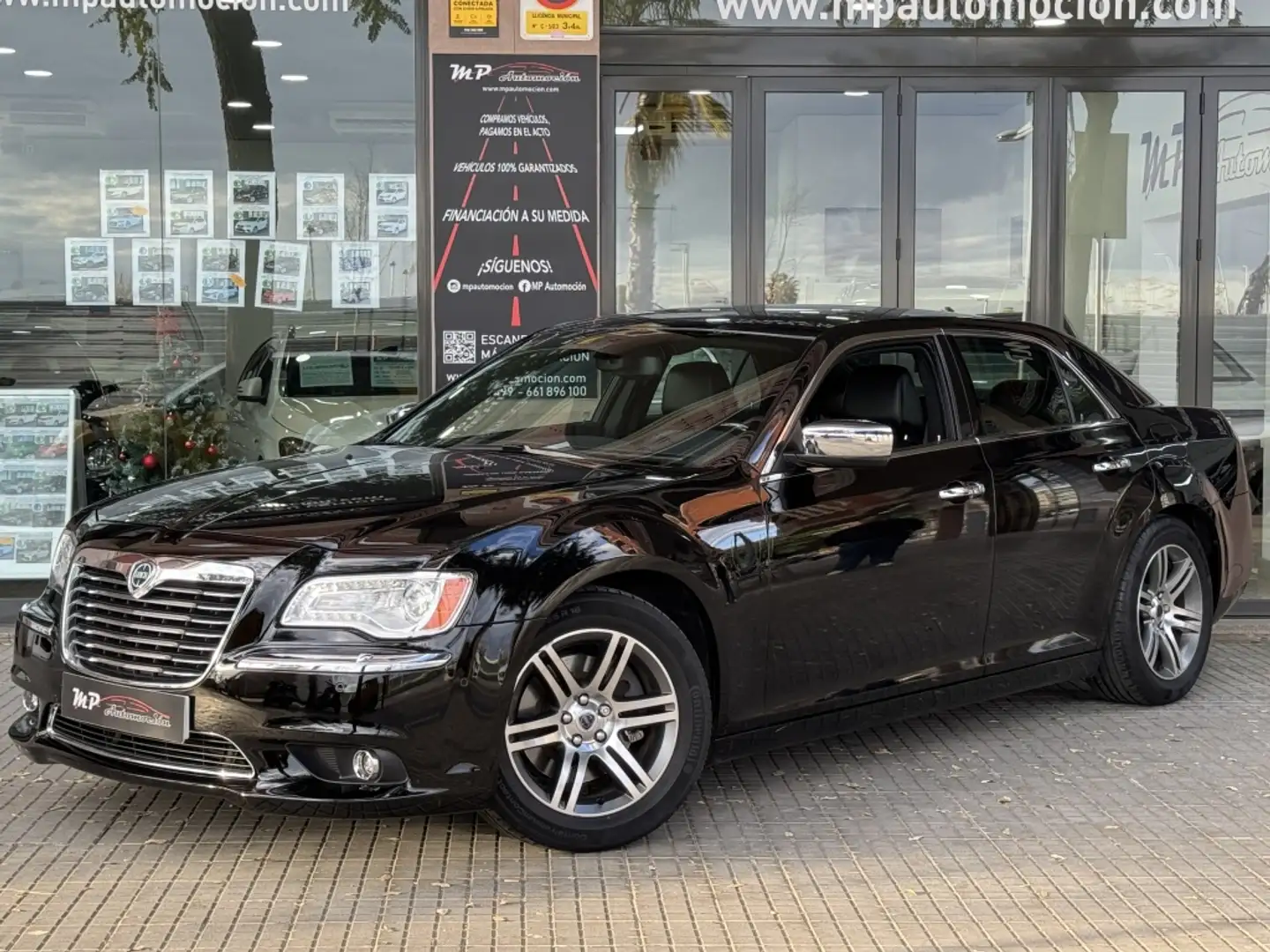 Lancia Thema 3.0Mjt Platinum Aut. Schwarz - 1