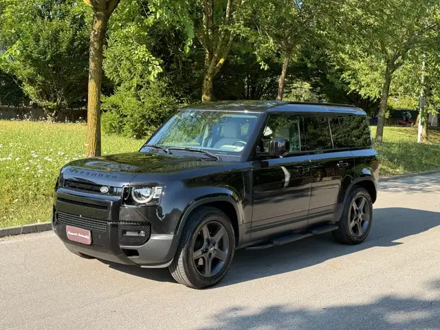 Land Rover Defender view 11