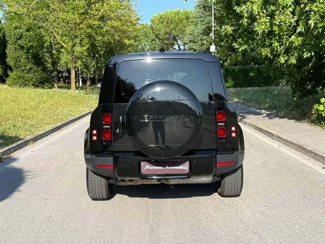 Land Rover Defender view 9