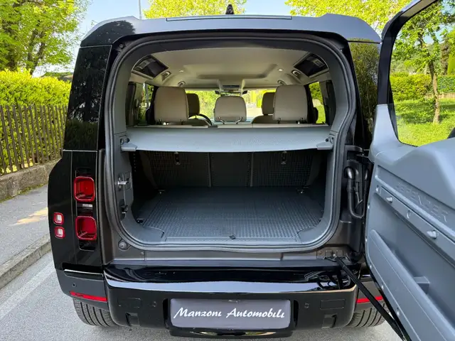 Land Rover Defender view 14
