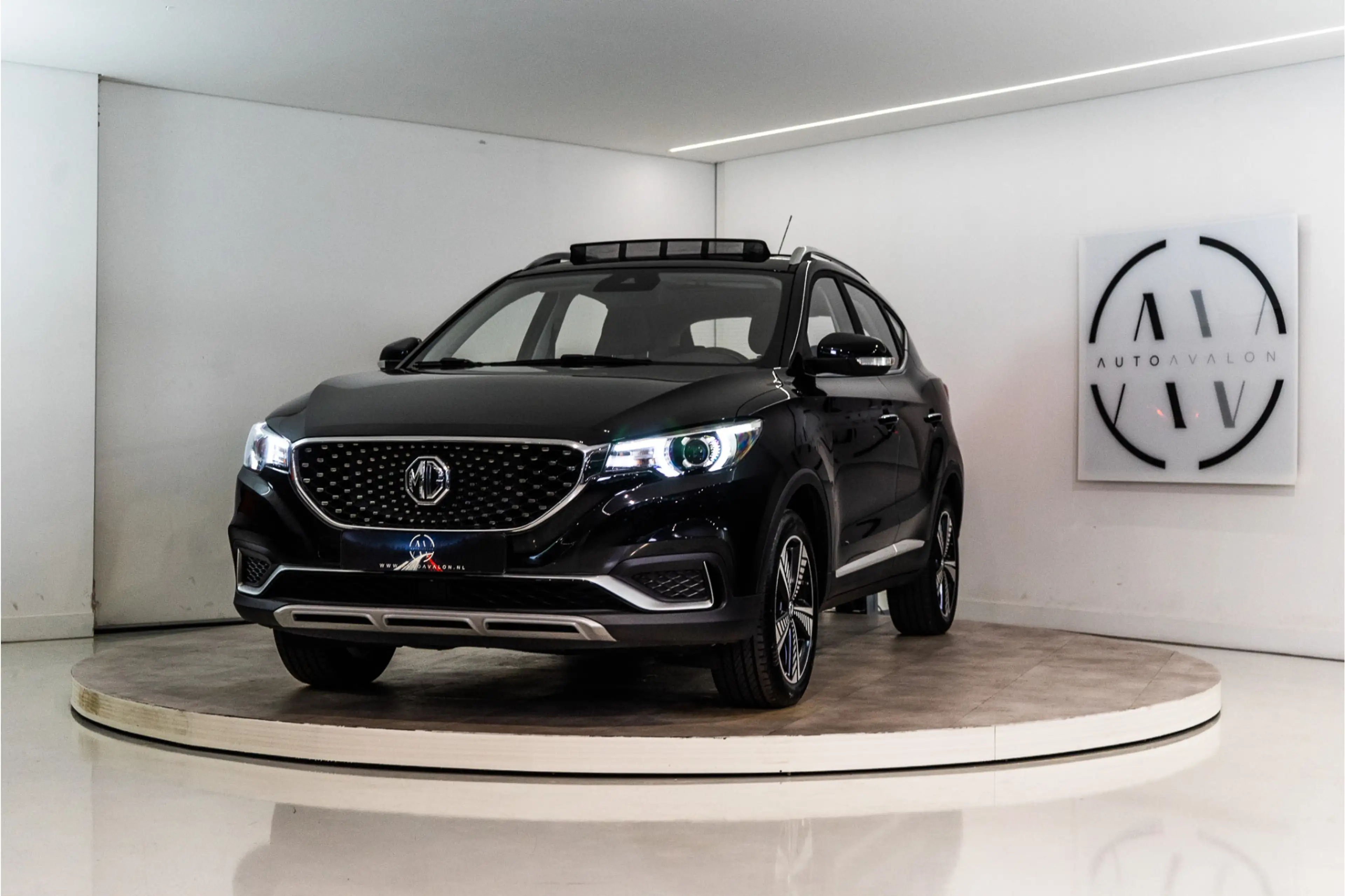 MG ZS MG EV Luxury 45 kWh 143PK | Panoramadak | Keyless