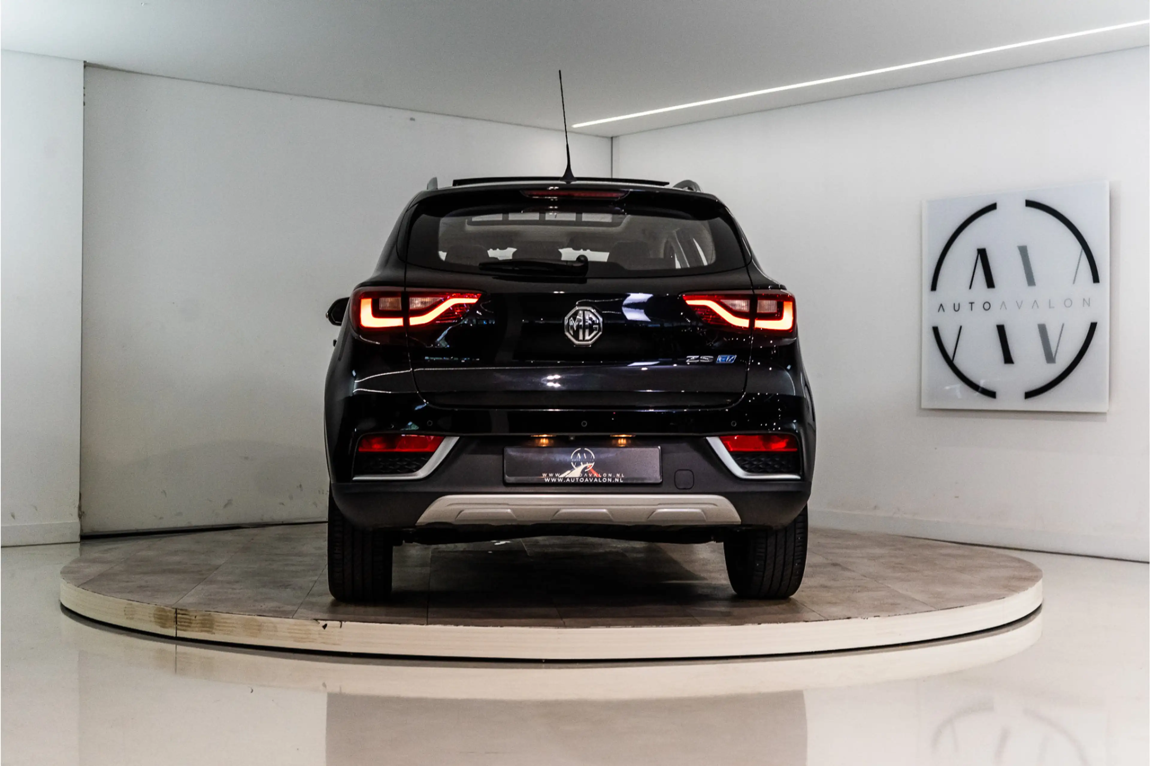 MG ZS MG EV Luxury 45 kWh 143PK | Panoramadak | Keyless — photo 4