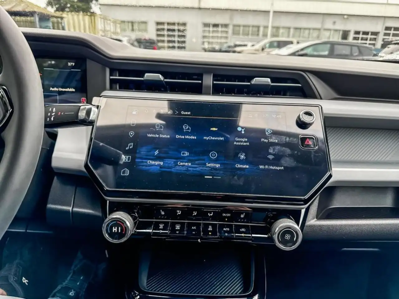 Chevrolet Bolt снимка Chevrolet Bolt