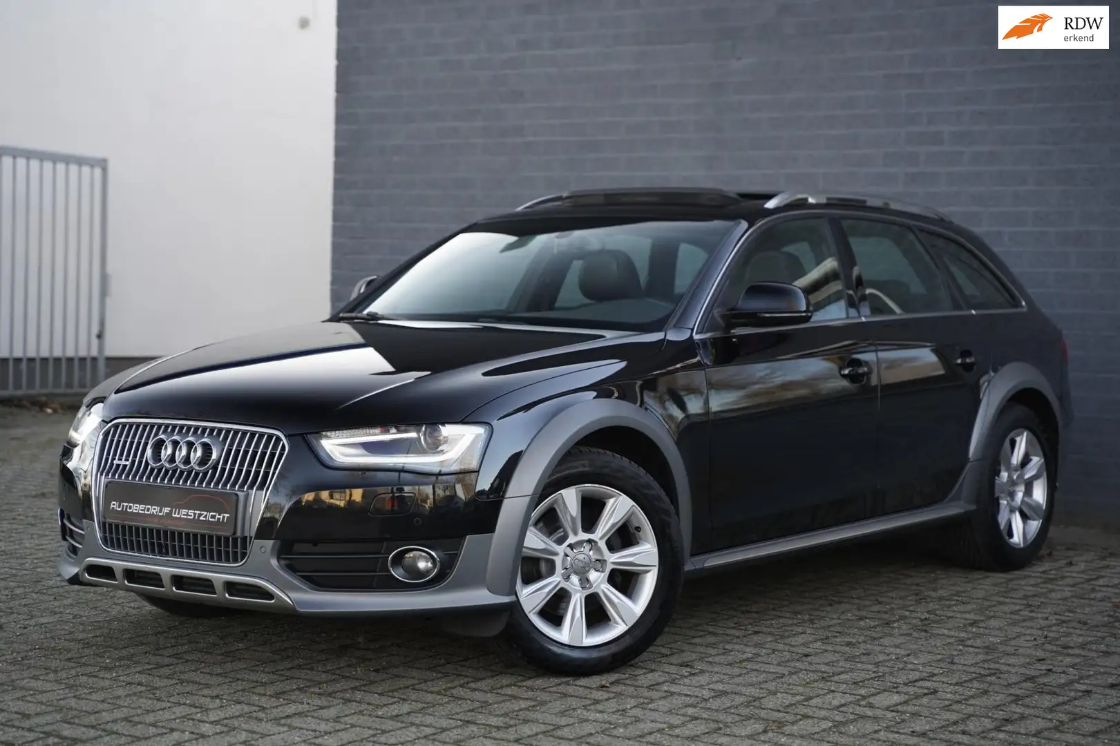 Audi A4 allroad quattro 2.0 TFSI Pro Line, Exclusive, Panoramadak Zwart - 1