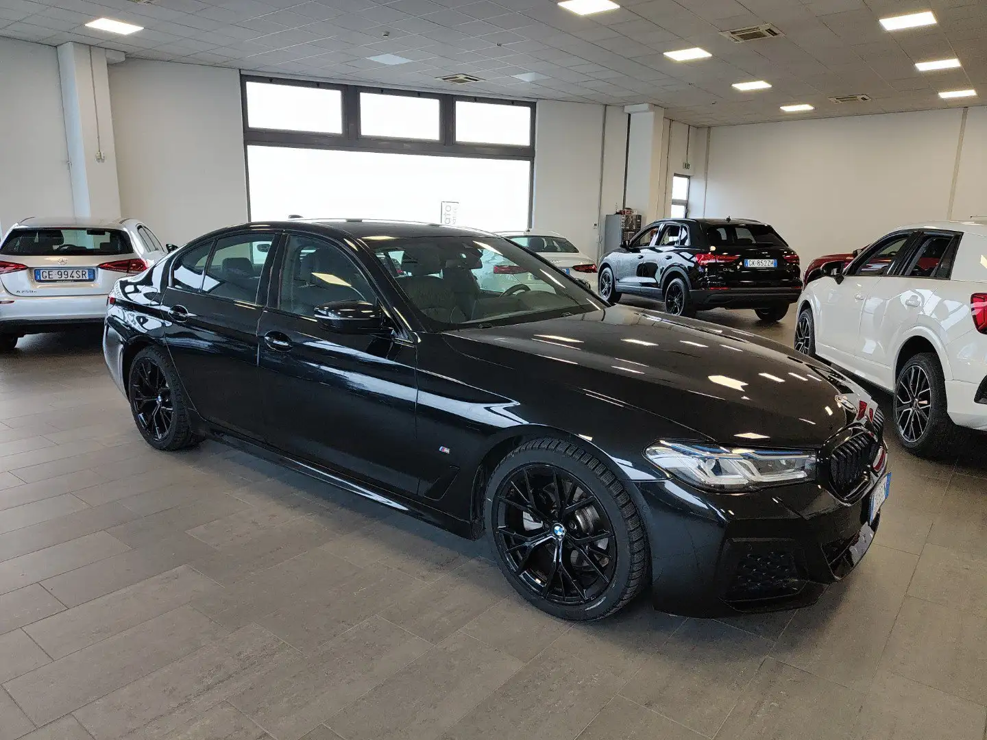 BMW 520 d 48V xDrive Msport Auto Pelle Navi Fari Laser Nero - 2