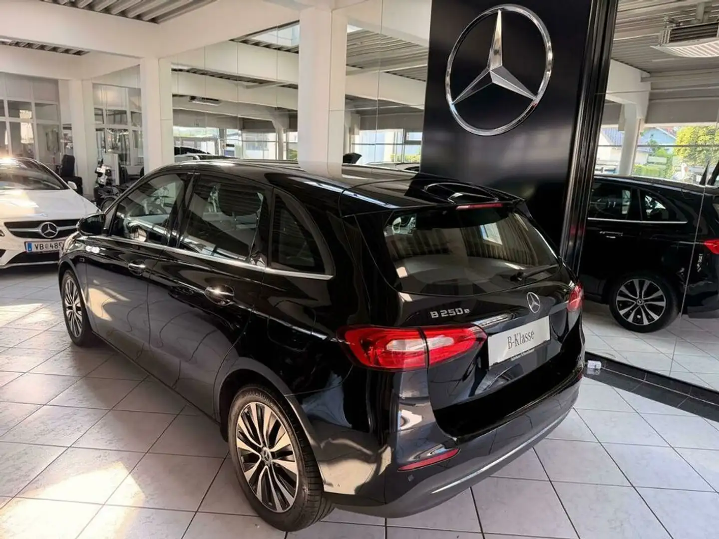 Mercedes-Benz B 250 e - Hybrid AHV KAMERA Schwarz - 2
