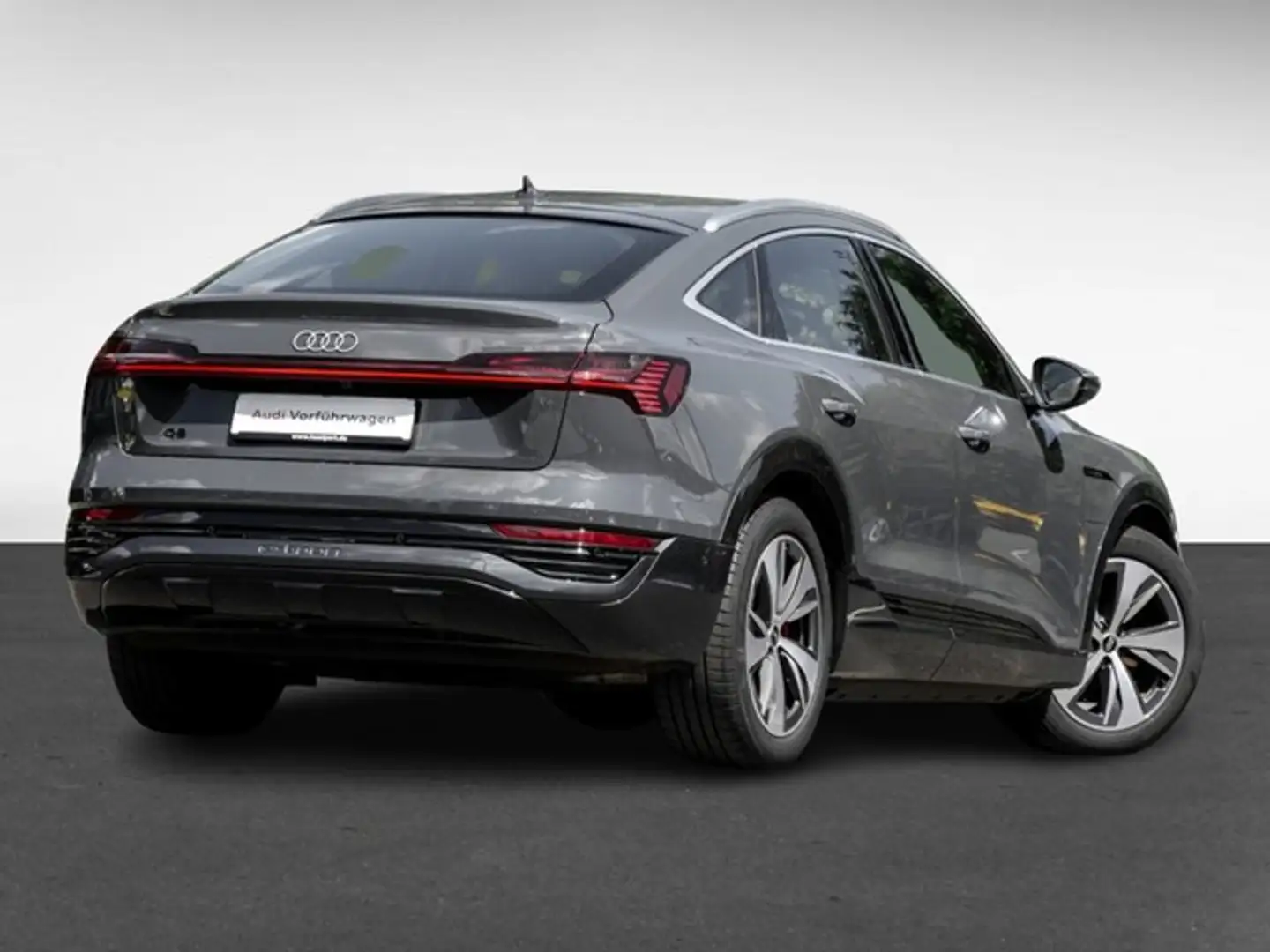 Audi Q8 e-tron Sportback 50 quattro advanced CAM LM20 Gri - 2