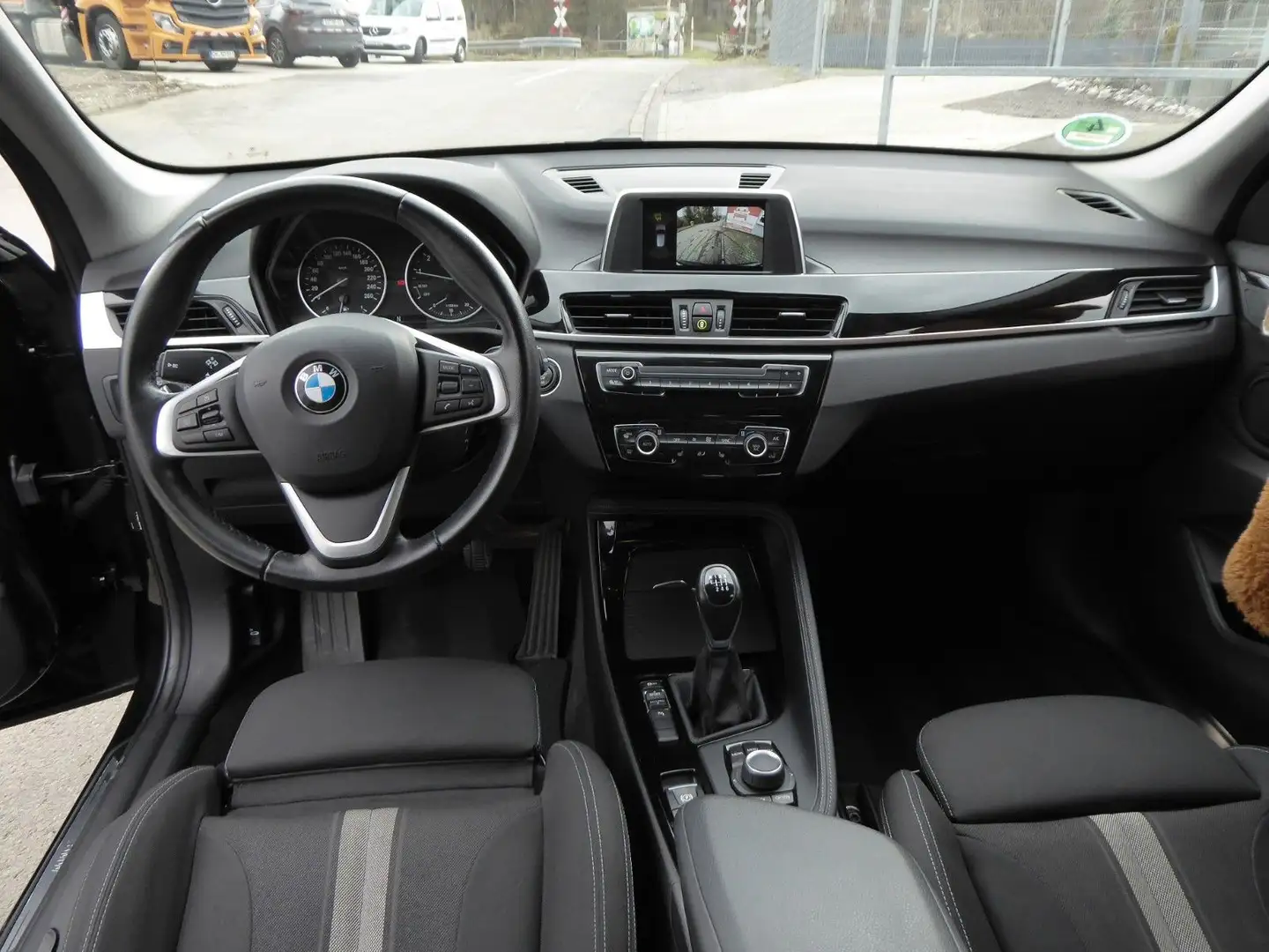 BMW X1 sDrive 18 i Sport Line Negro - 2