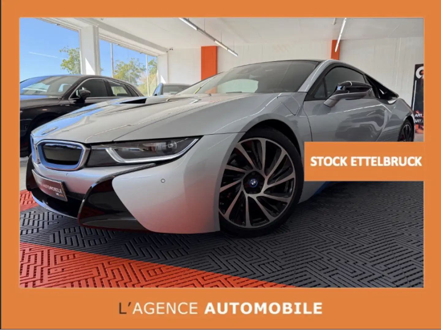 BMW i8 Vente Privée Серебристый - 1