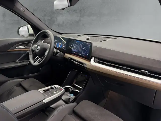BMW X1 view 12